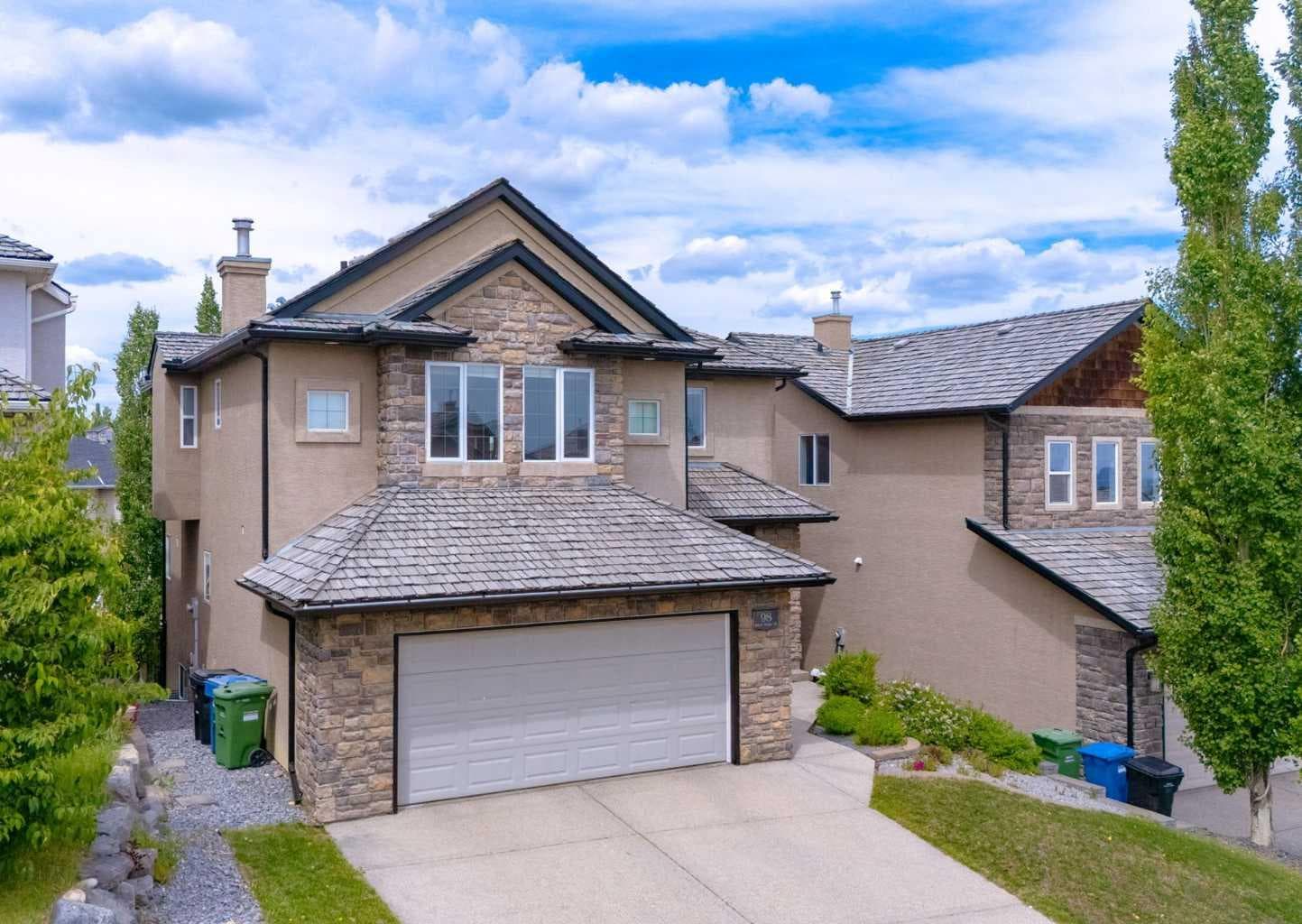 98 Royal Ridge Mount NW