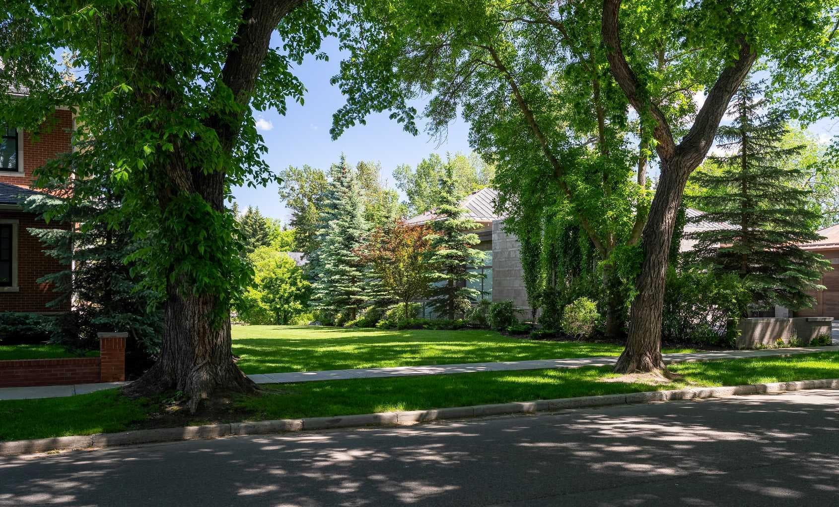 718 Riverdale Avenue SW