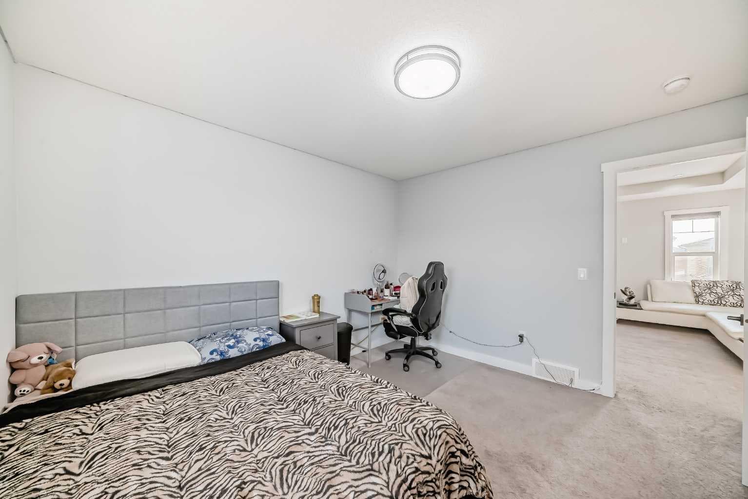 2 Chelsea Bay 