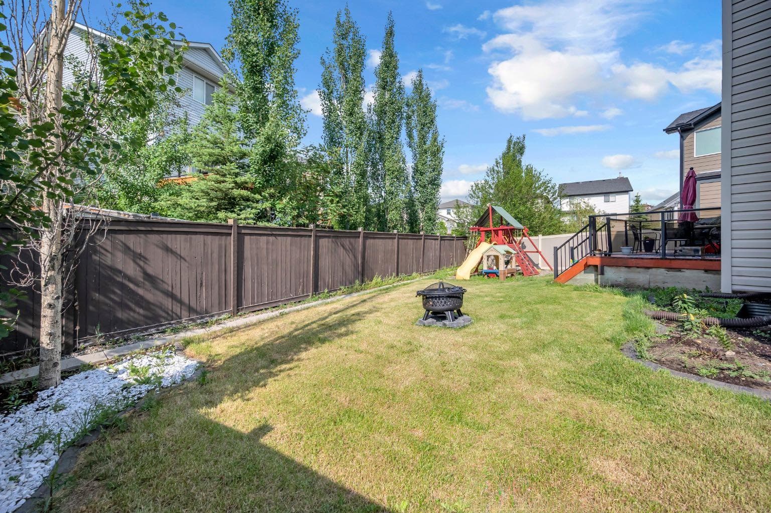 1182 Kingston Crescent SE
