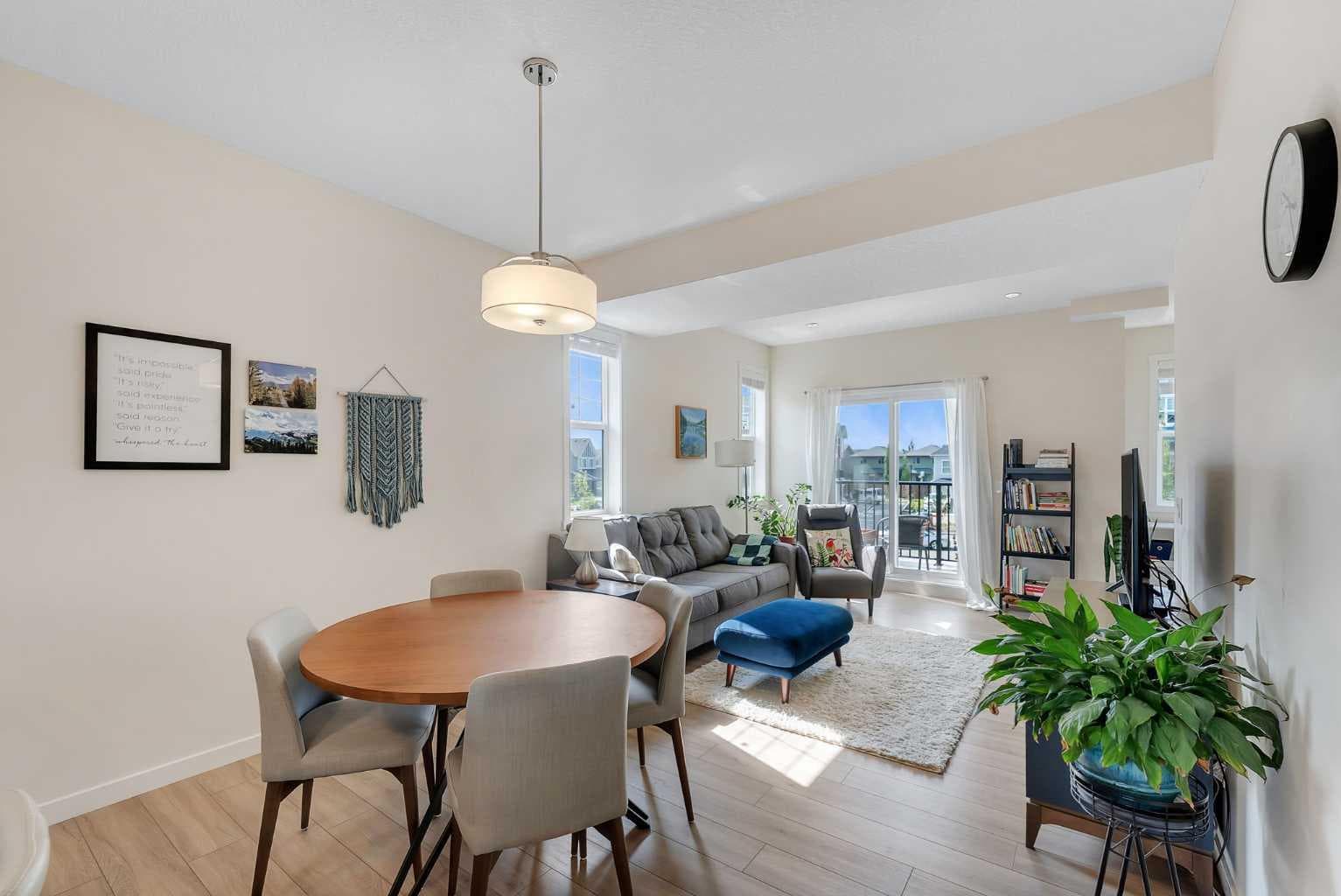 809, 115 Sagewood Drive SW