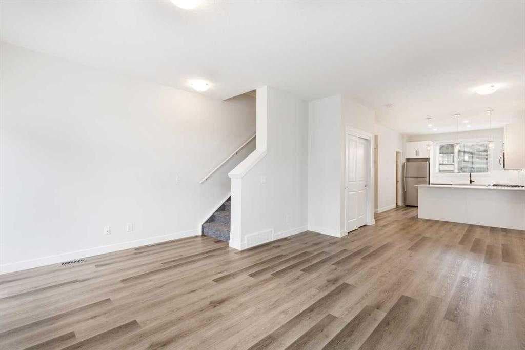 30 Evanscrest Park NW
