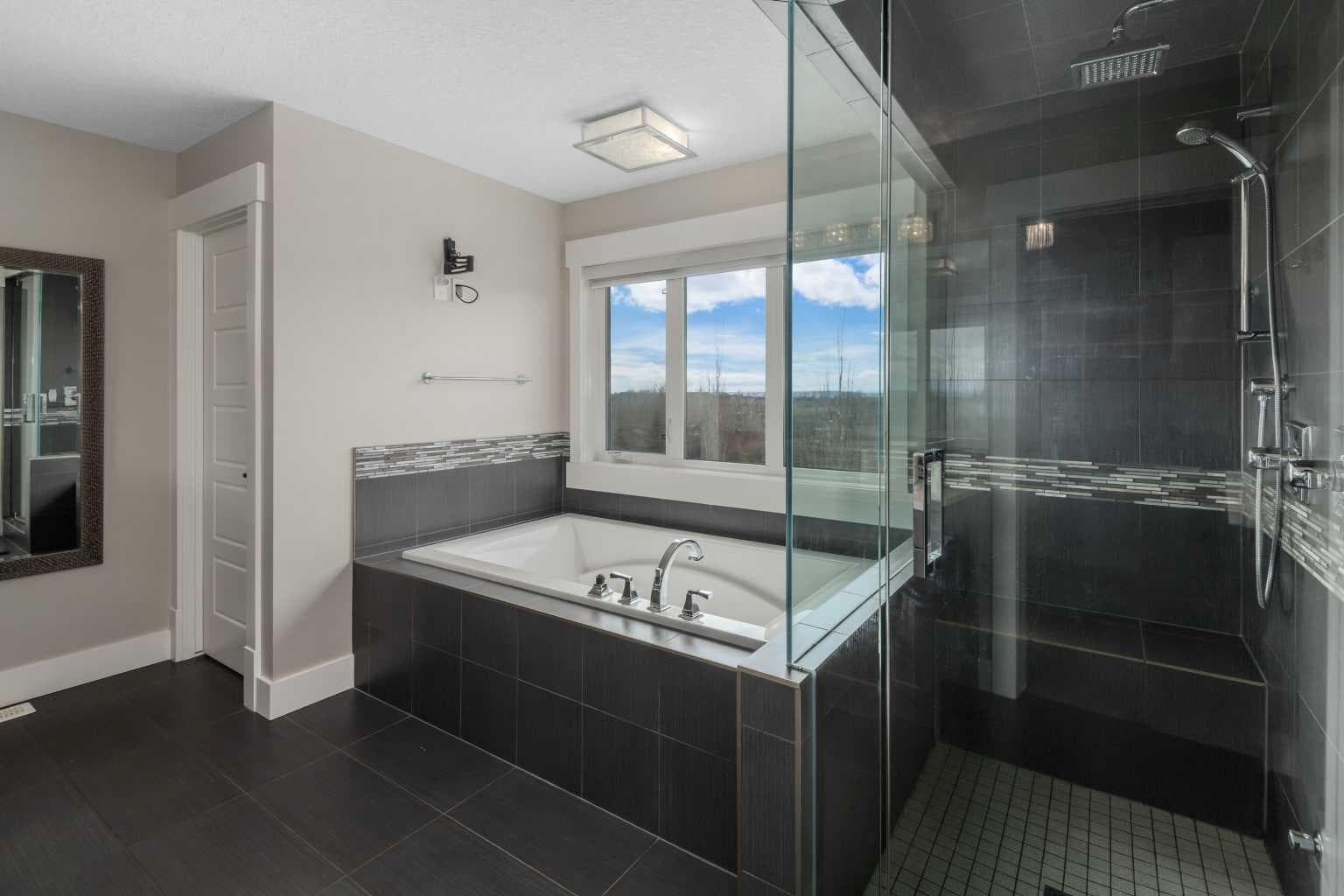 45 Rockcliff Heights NW