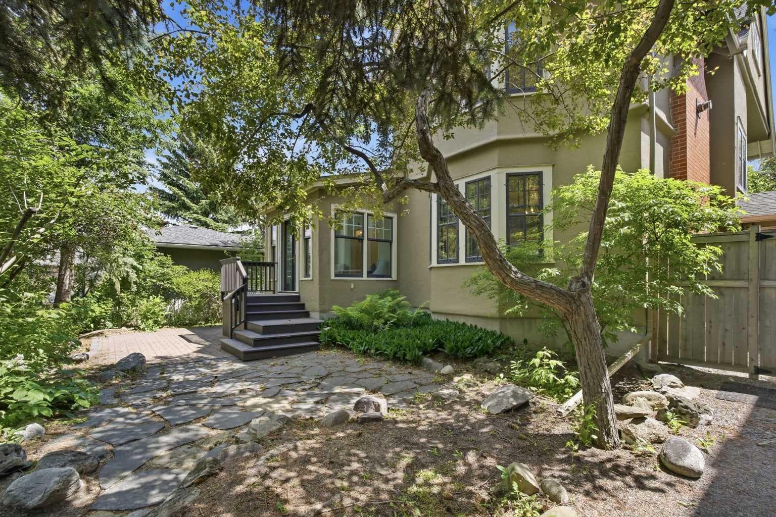 615 Crescent Boulevard SW