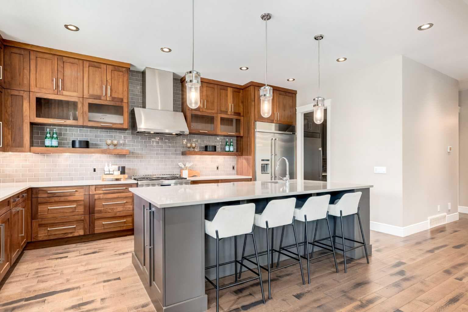 305 Spyglass Way 