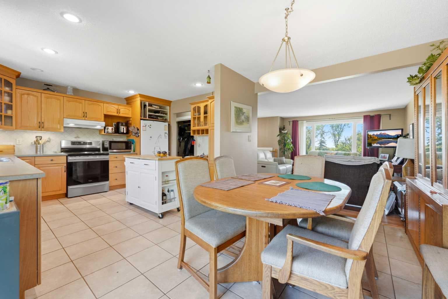 283080 Township Road 254  