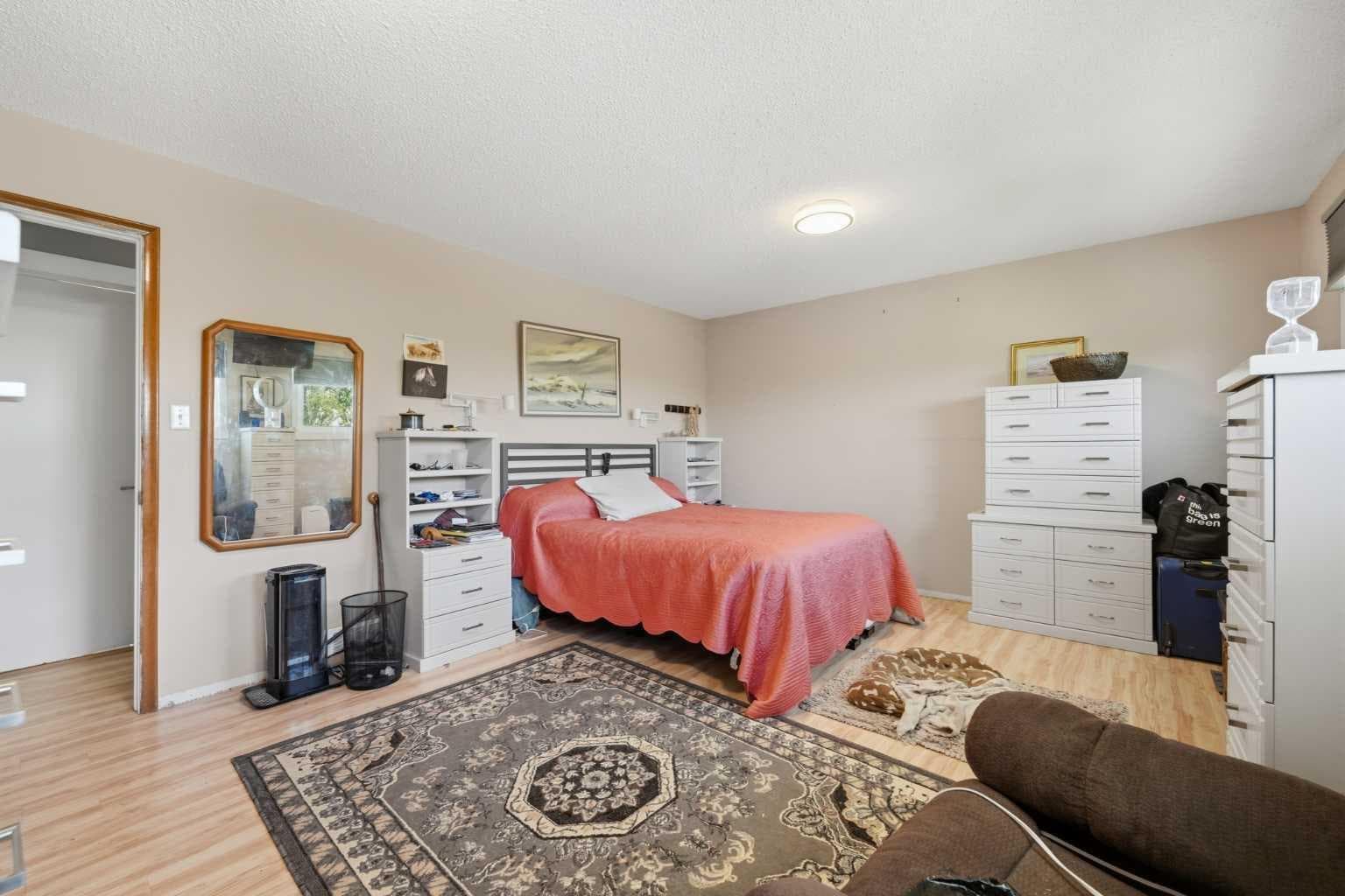 283080 Township Road 254  