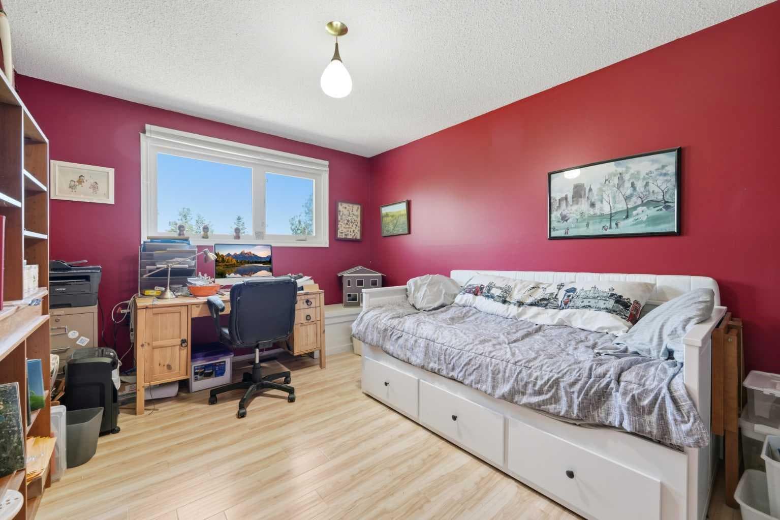 283080 Township Road 254  