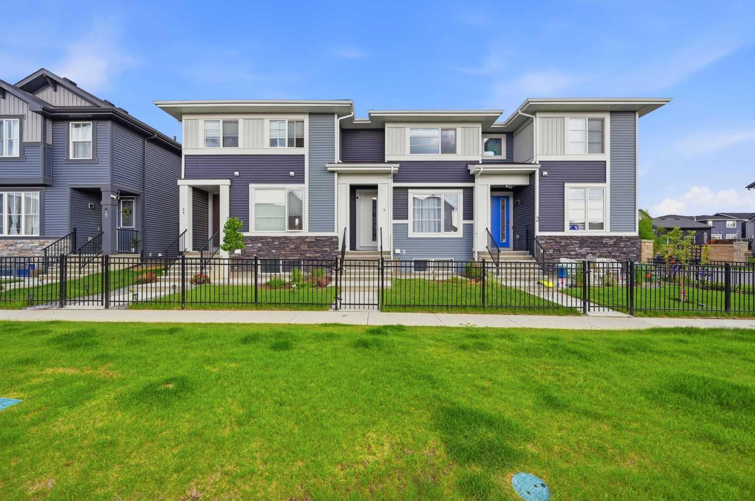 7 Lambeau Lane SE