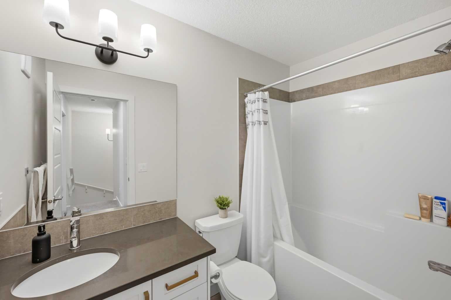 7 Lambeau Lane SE