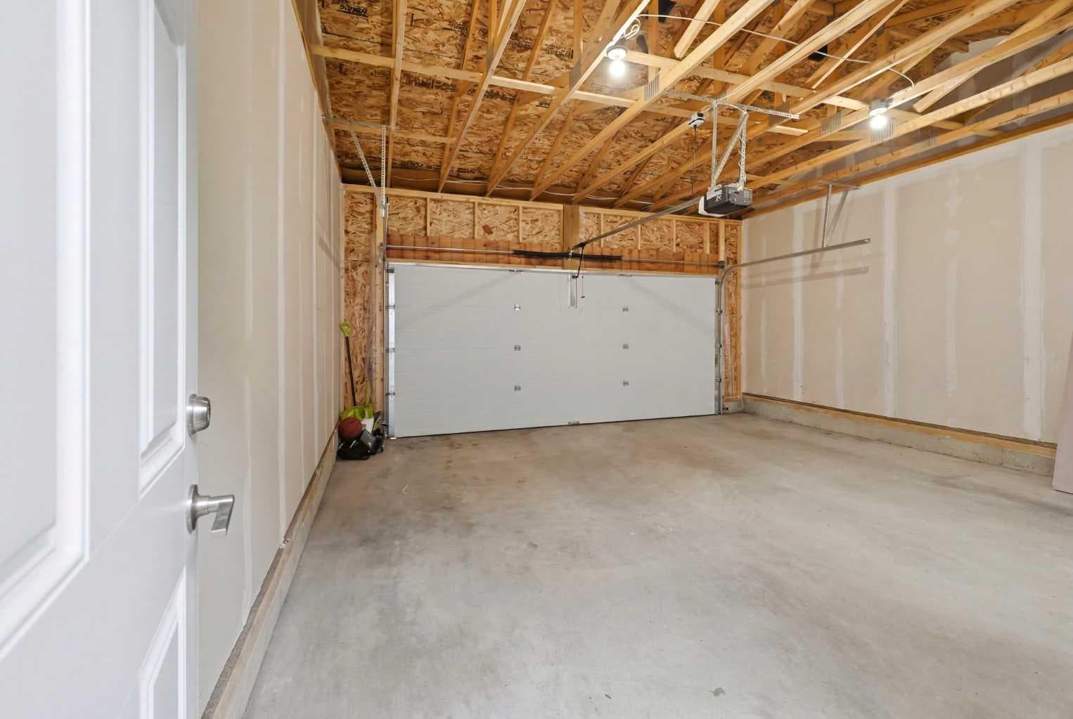 7 Lambeau Lane SE