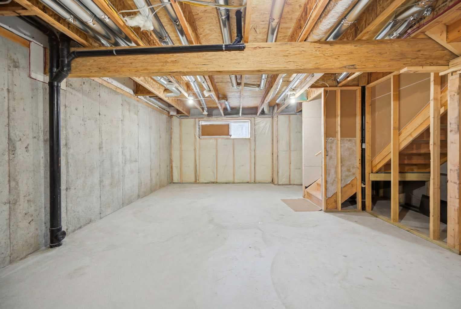 7 Lambeau Lane SE