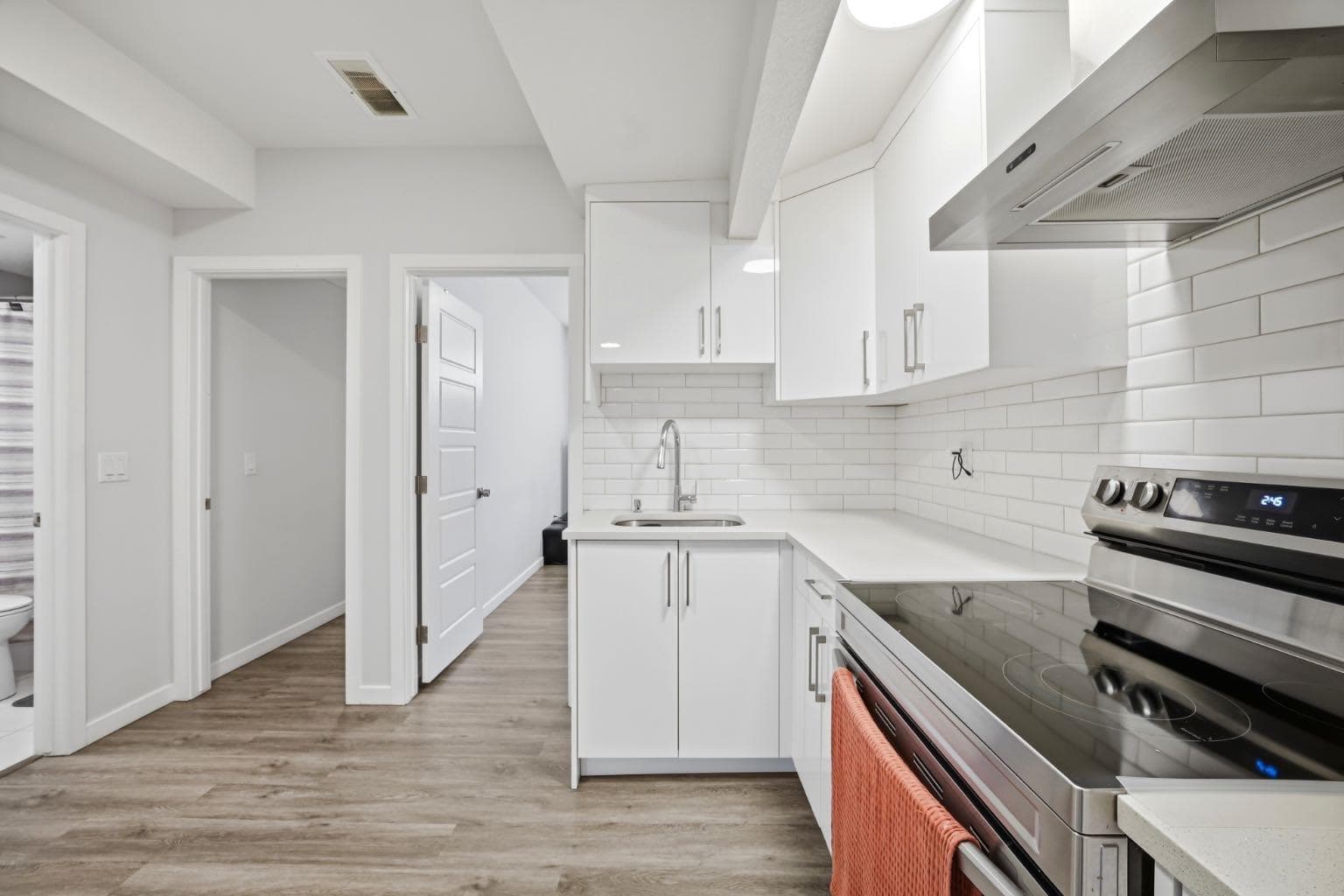 908 West Lakeview Drive 