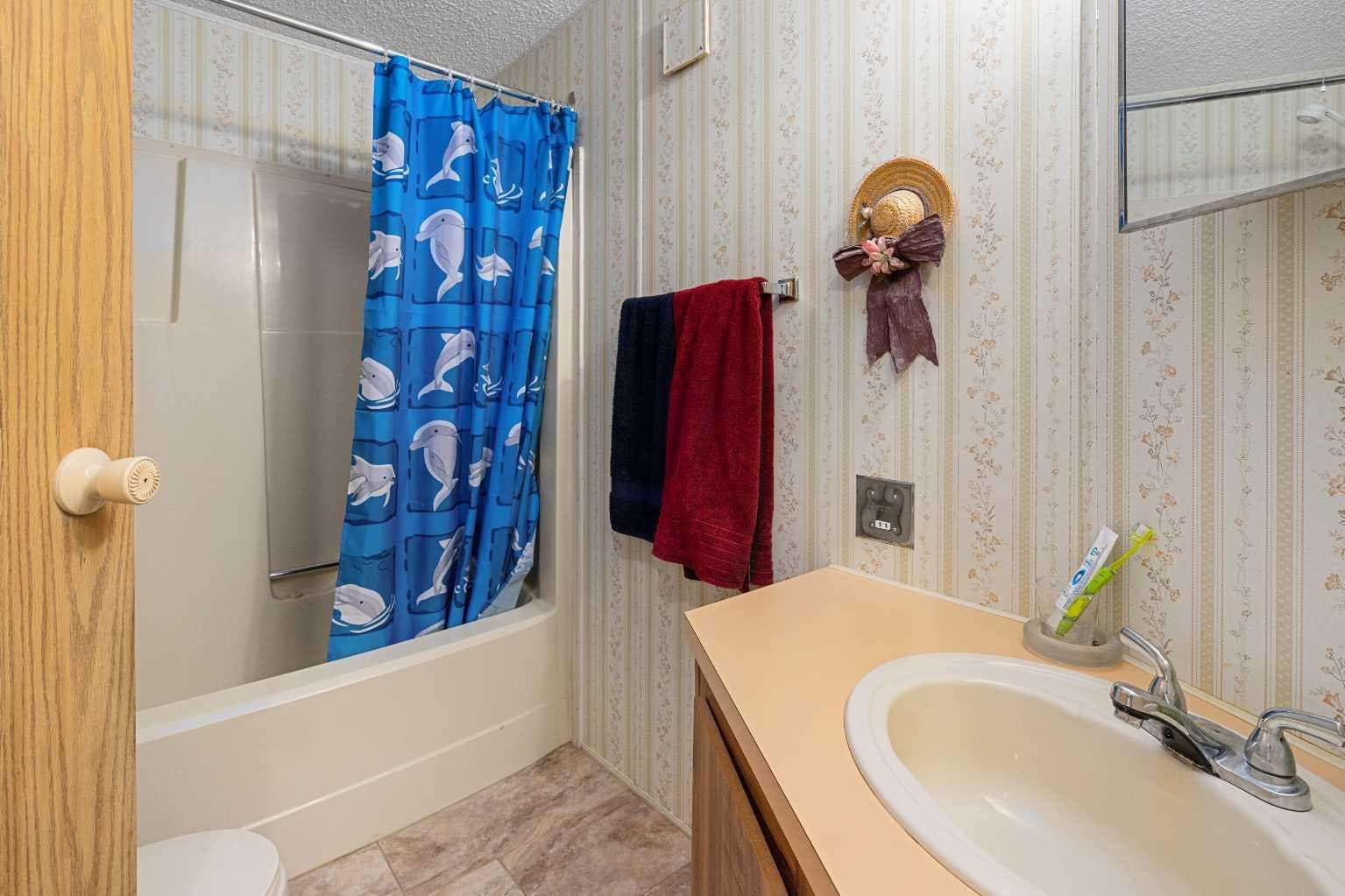 71, 99 Arbour Lake Road NW