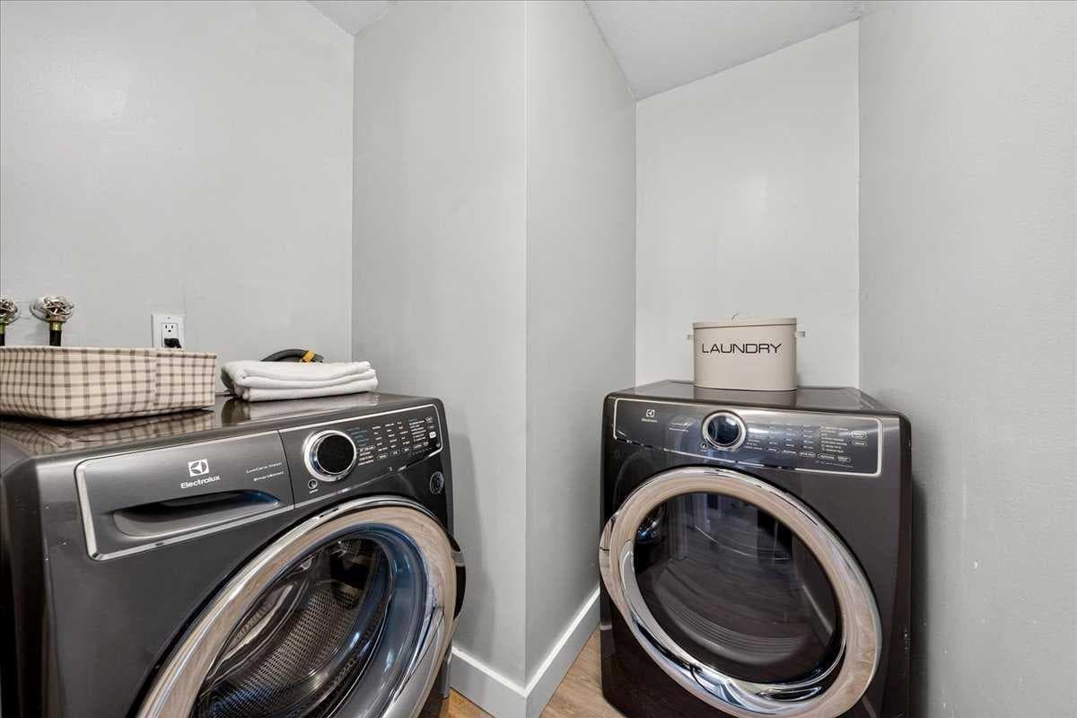 166, 78 Glamis Green SW