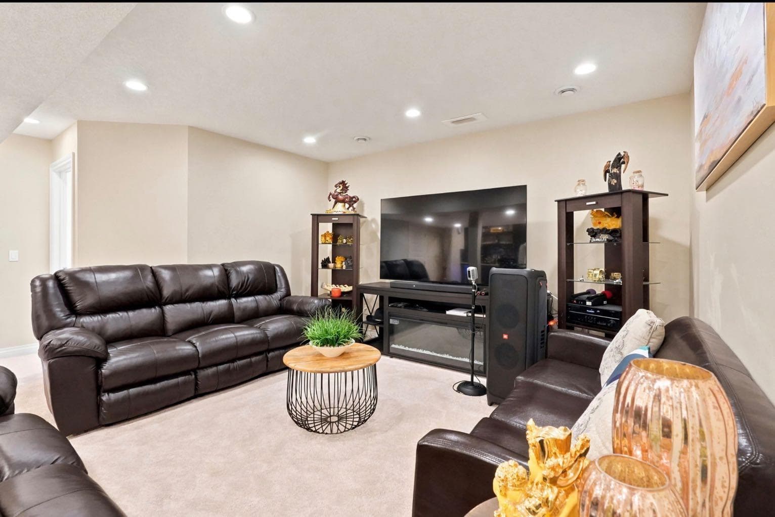 673 Marina Drive 
