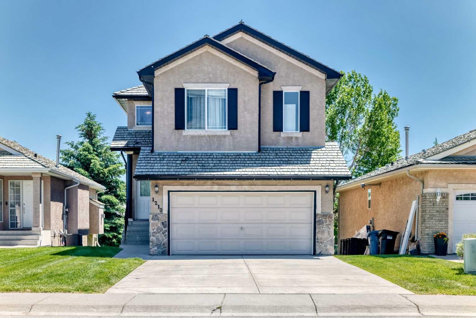 1210 Harvest Hills Drive NE