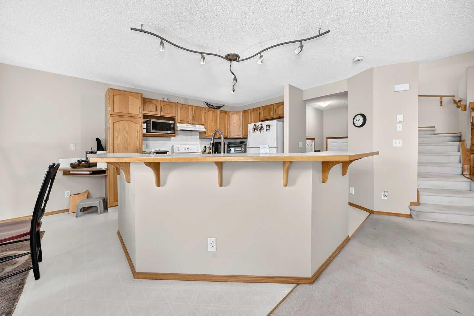 1210 Harvest Hills Drive NE