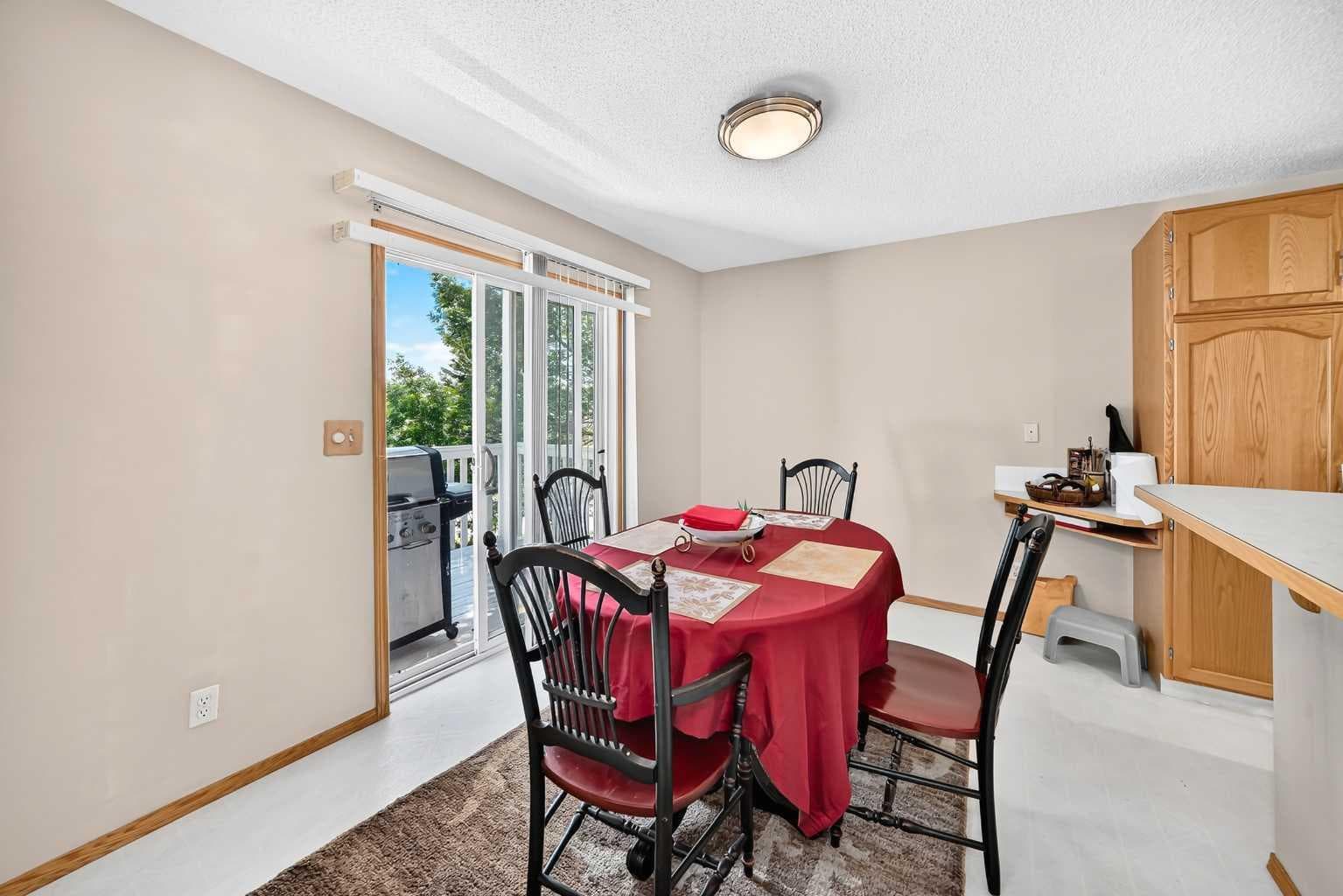 1210 Harvest Hills Drive NE