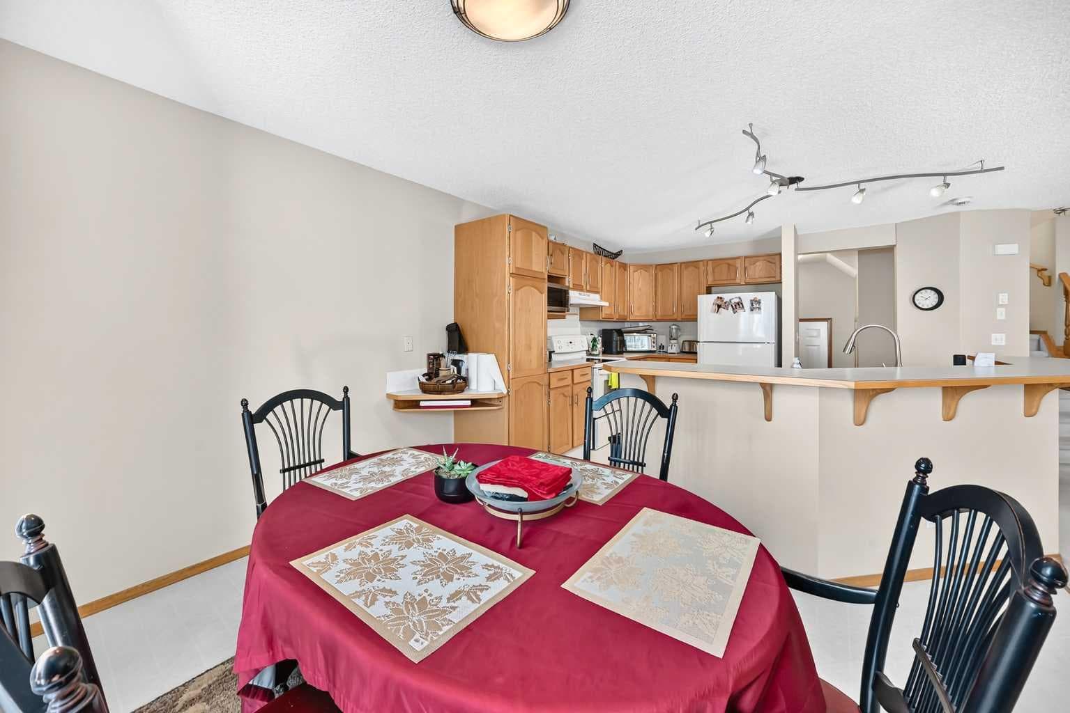 1210 Harvest Hills Drive NE