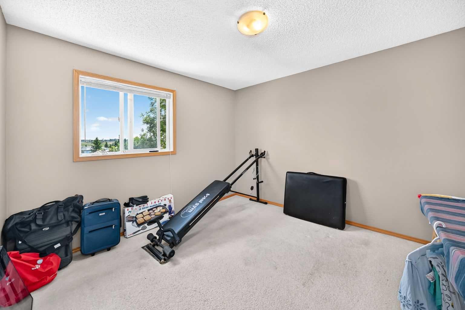 1210 Harvest Hills Drive NE