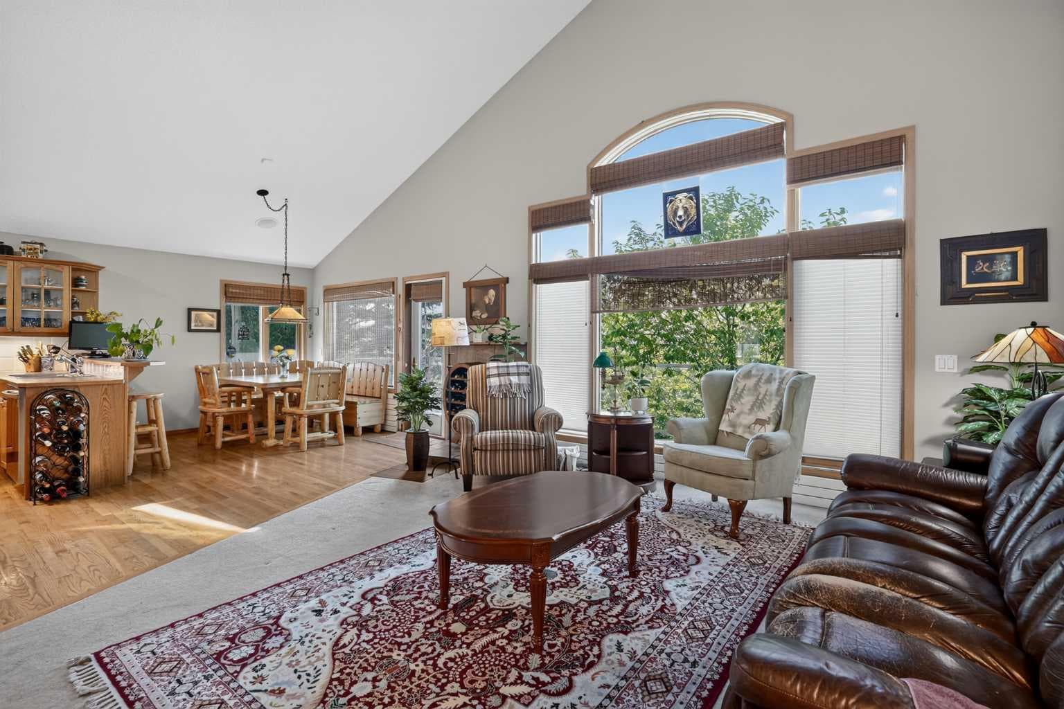 166 Scenic Ridge Crescent NW