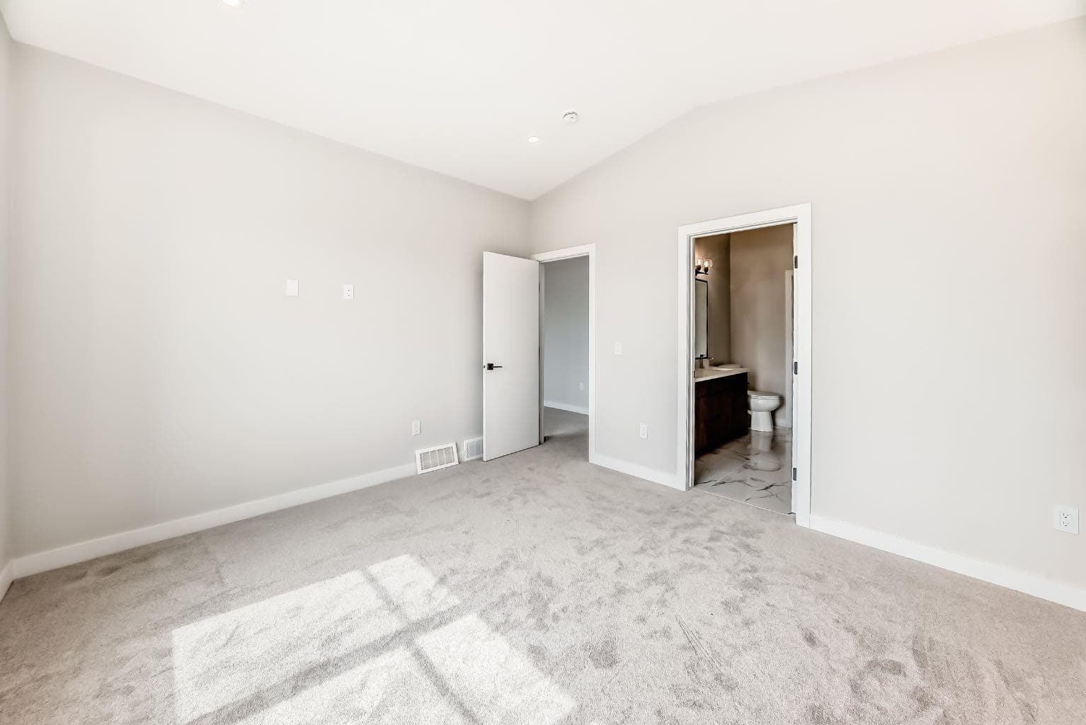 4 Heritage Mews 