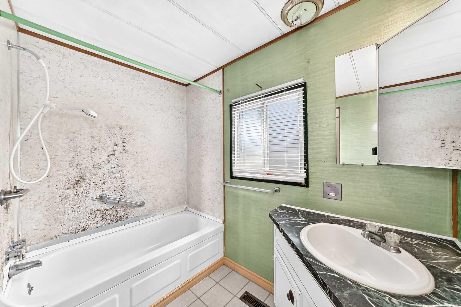 175, 99 Arbour Lake Road NW