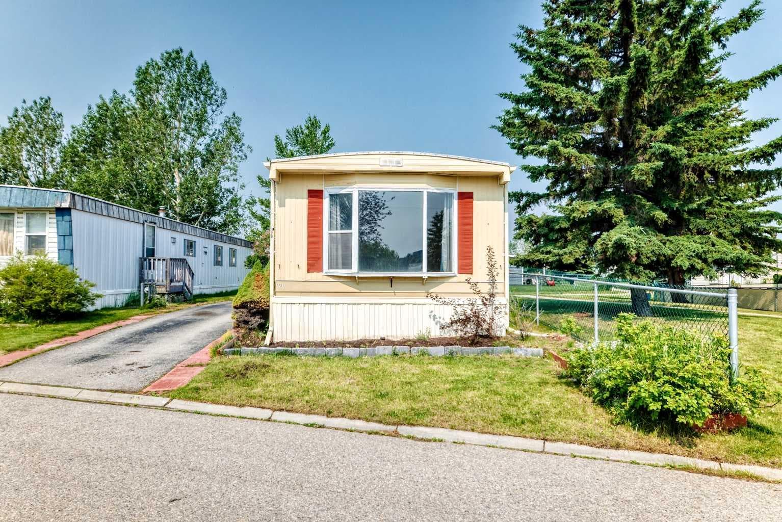 175, 99 Arbour Lake Road NW