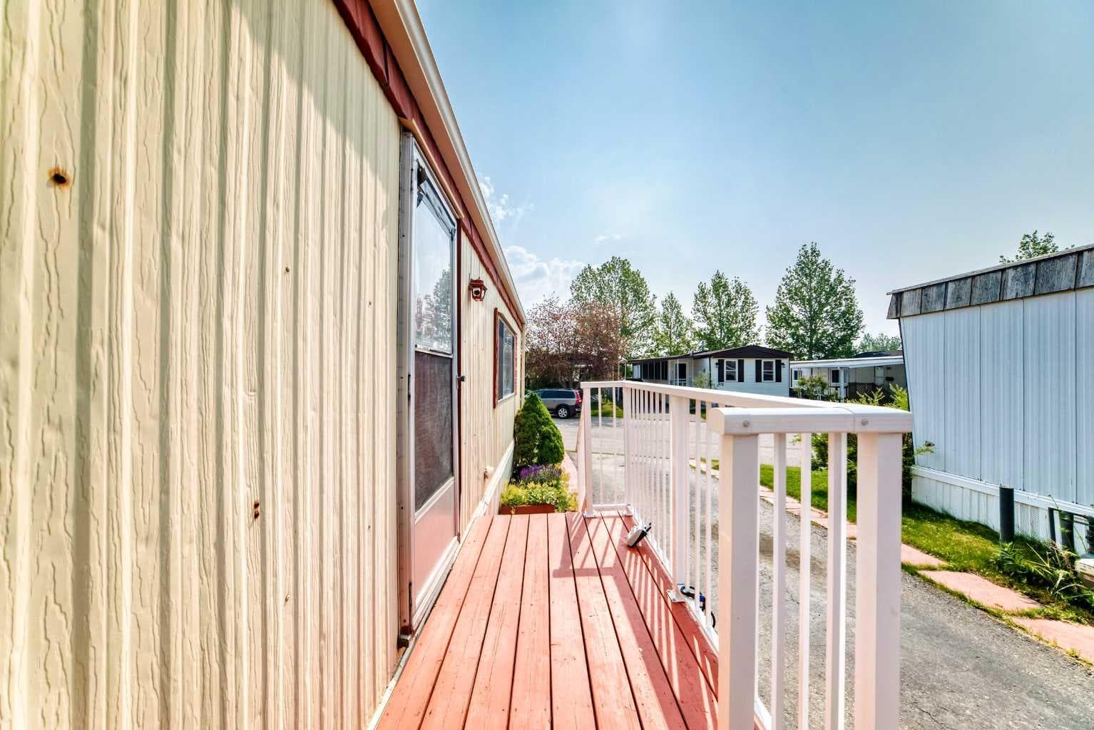 175, 99 Arbour Lake Road NW