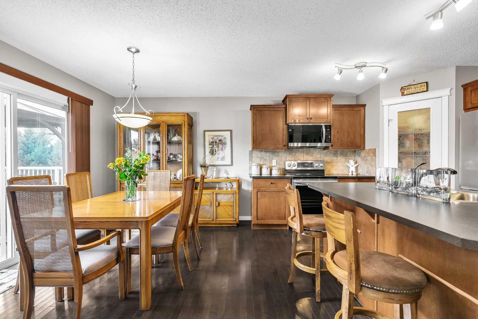 128 Reunion Mews NW