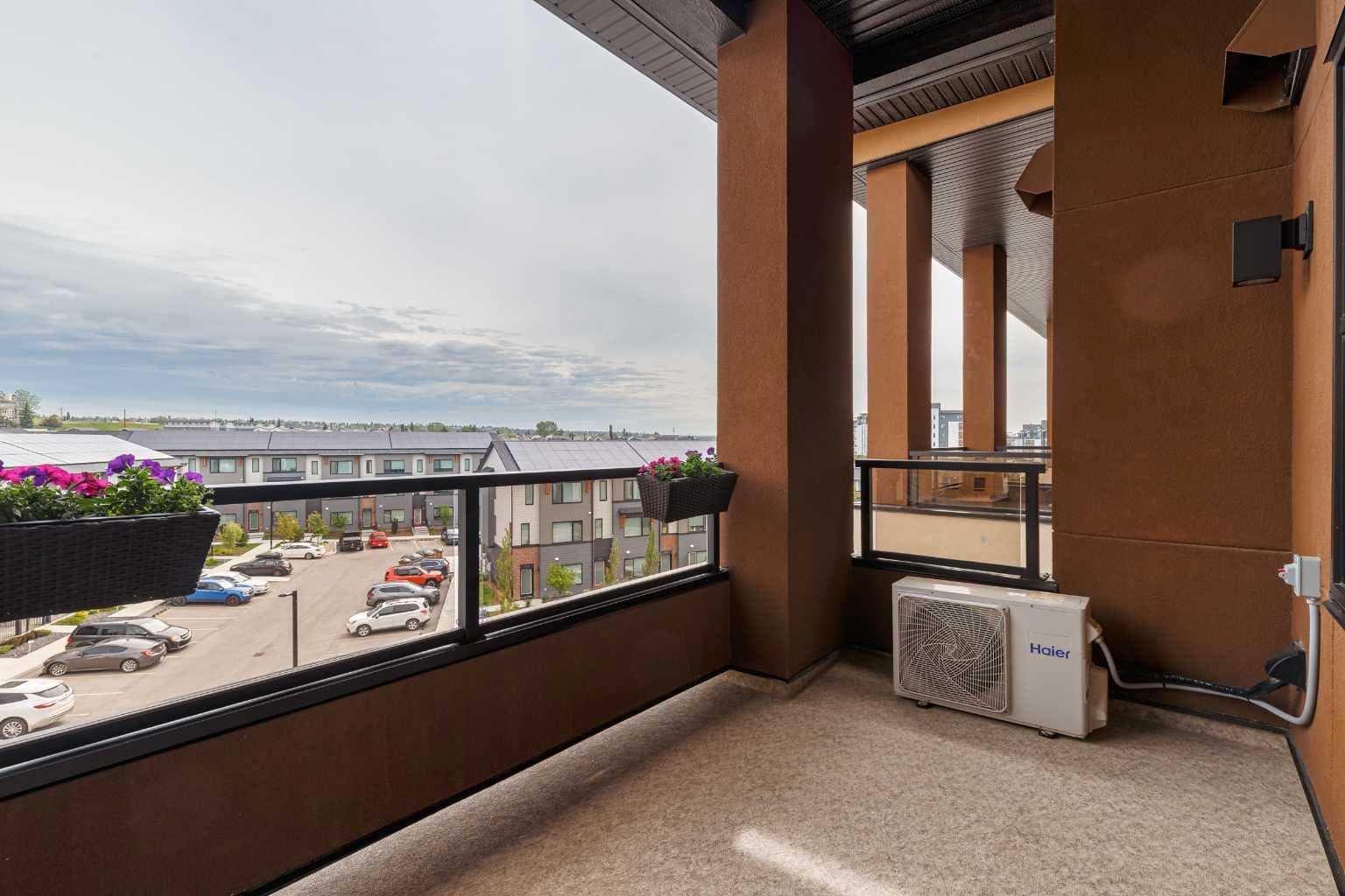 1416, 81 Arbour Lake View NW