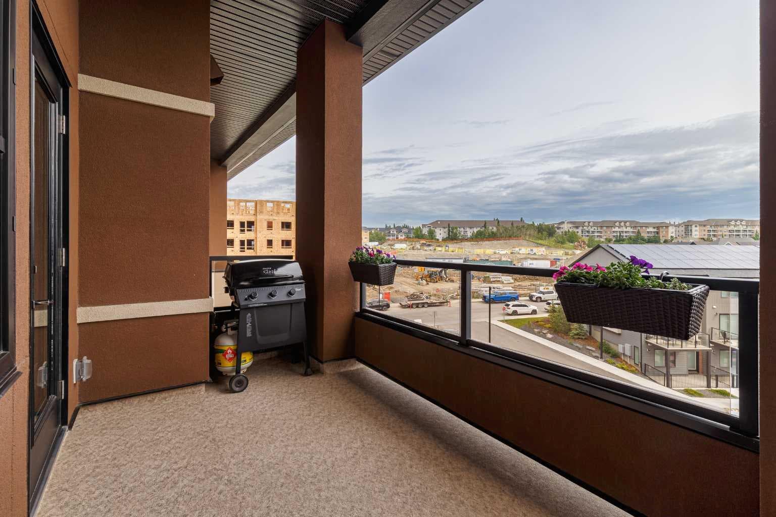 1416, 81 Arbour Lake View NW