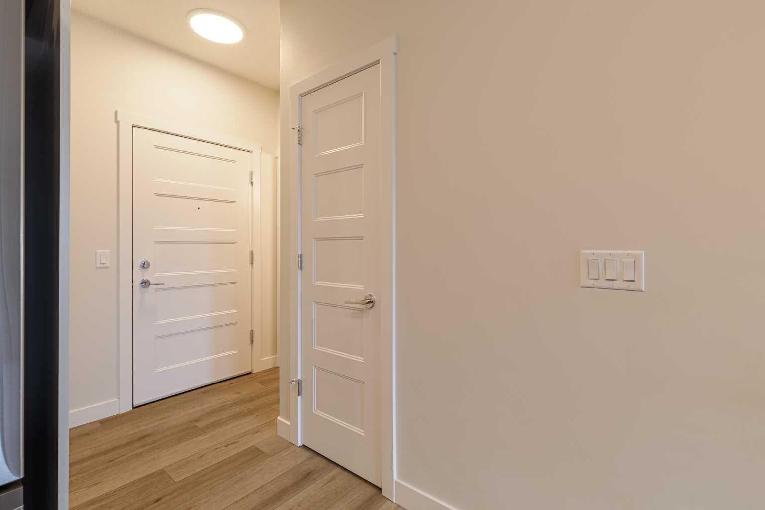 1416, 81 Arbour Lake View NW