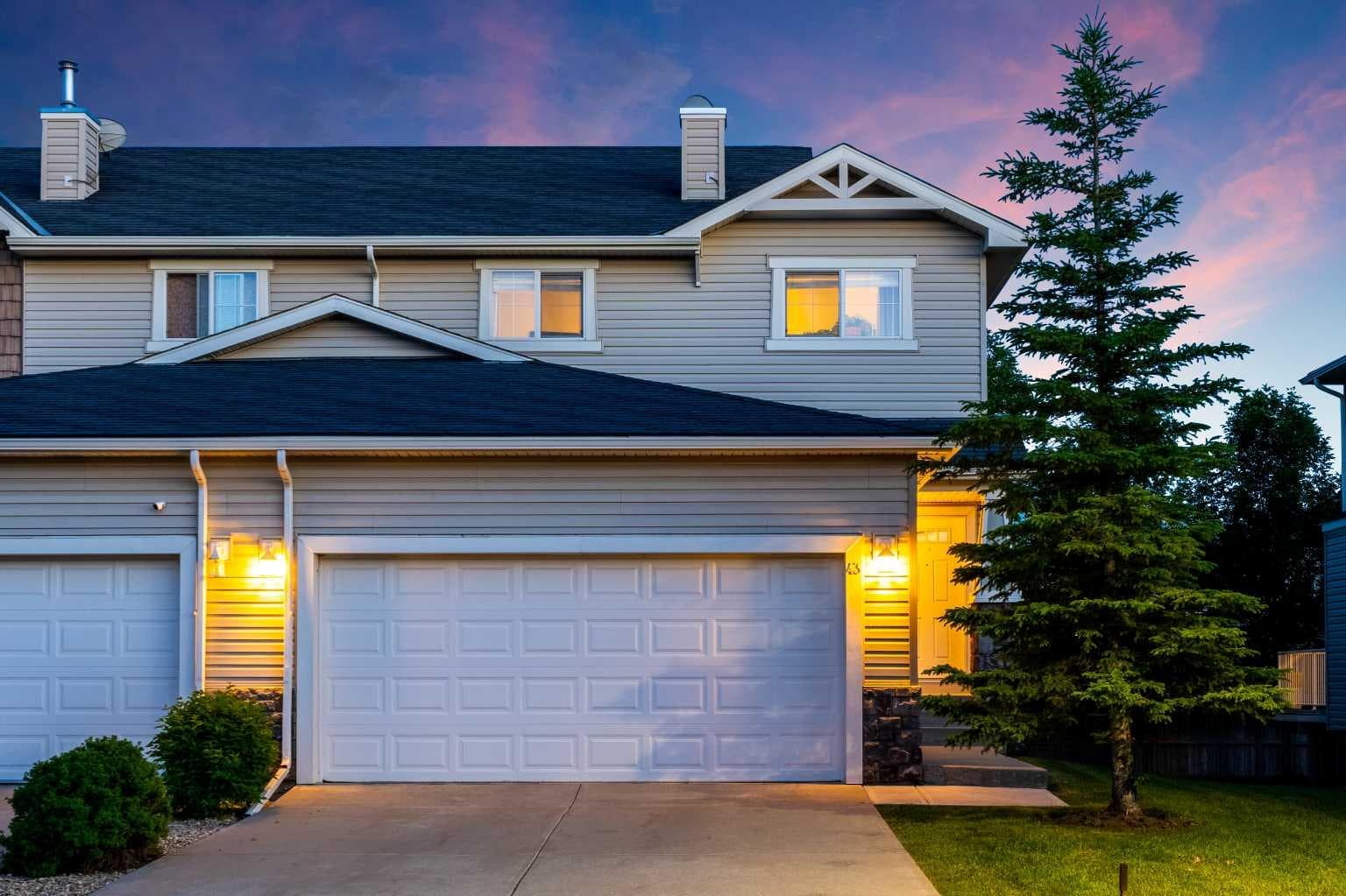 43 Arbours Circle NW