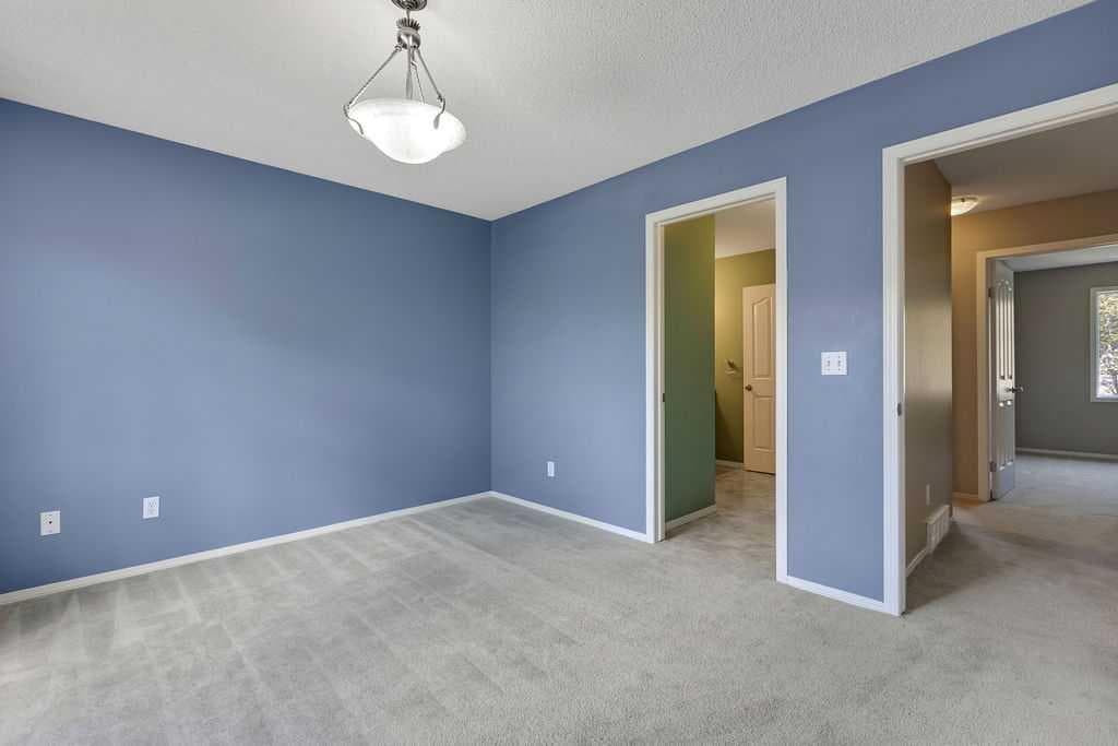 155 Citadel Meadow Gardens NW