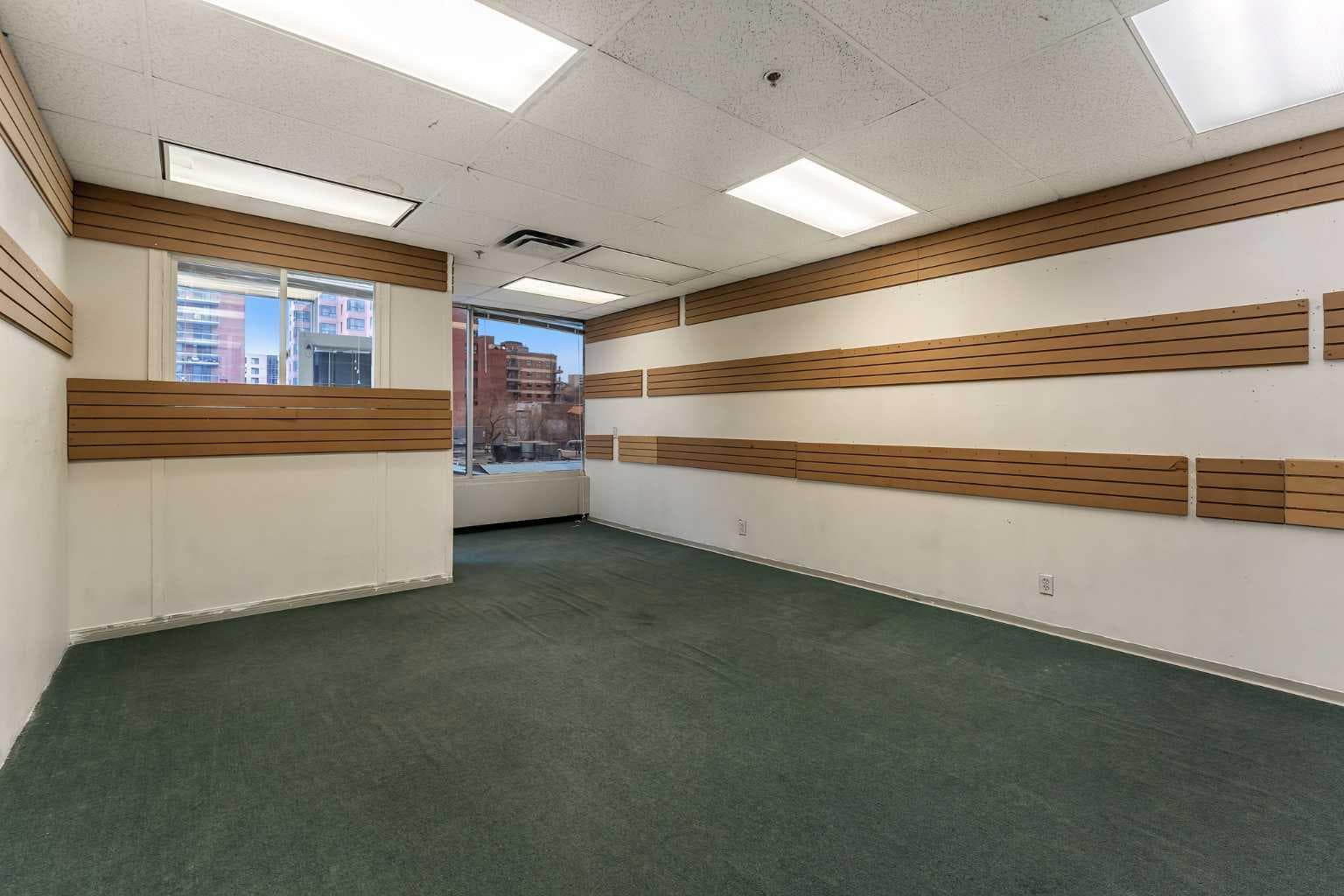 246, 328 Centre Street SE