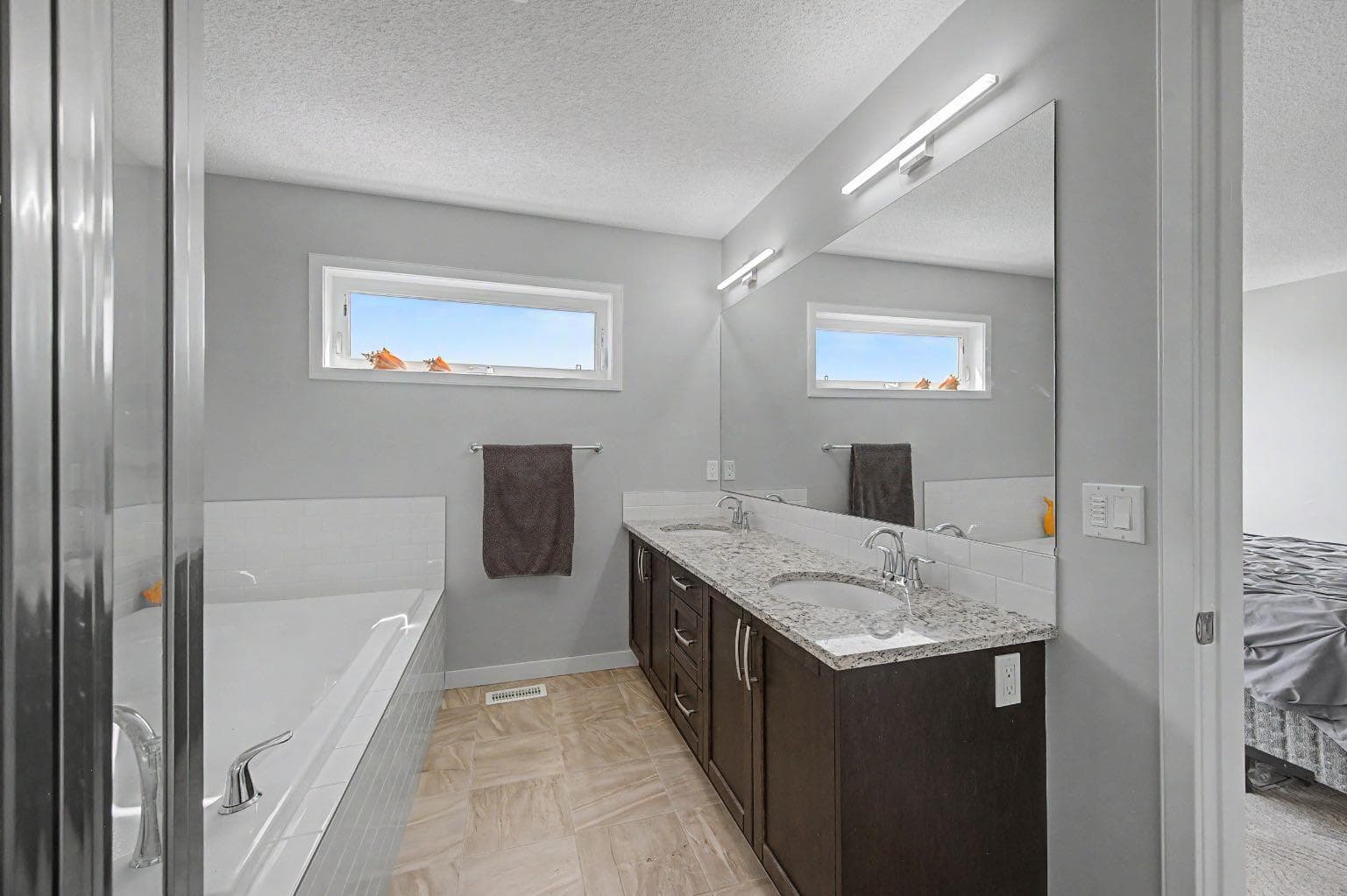 53 Fireside Crescent 