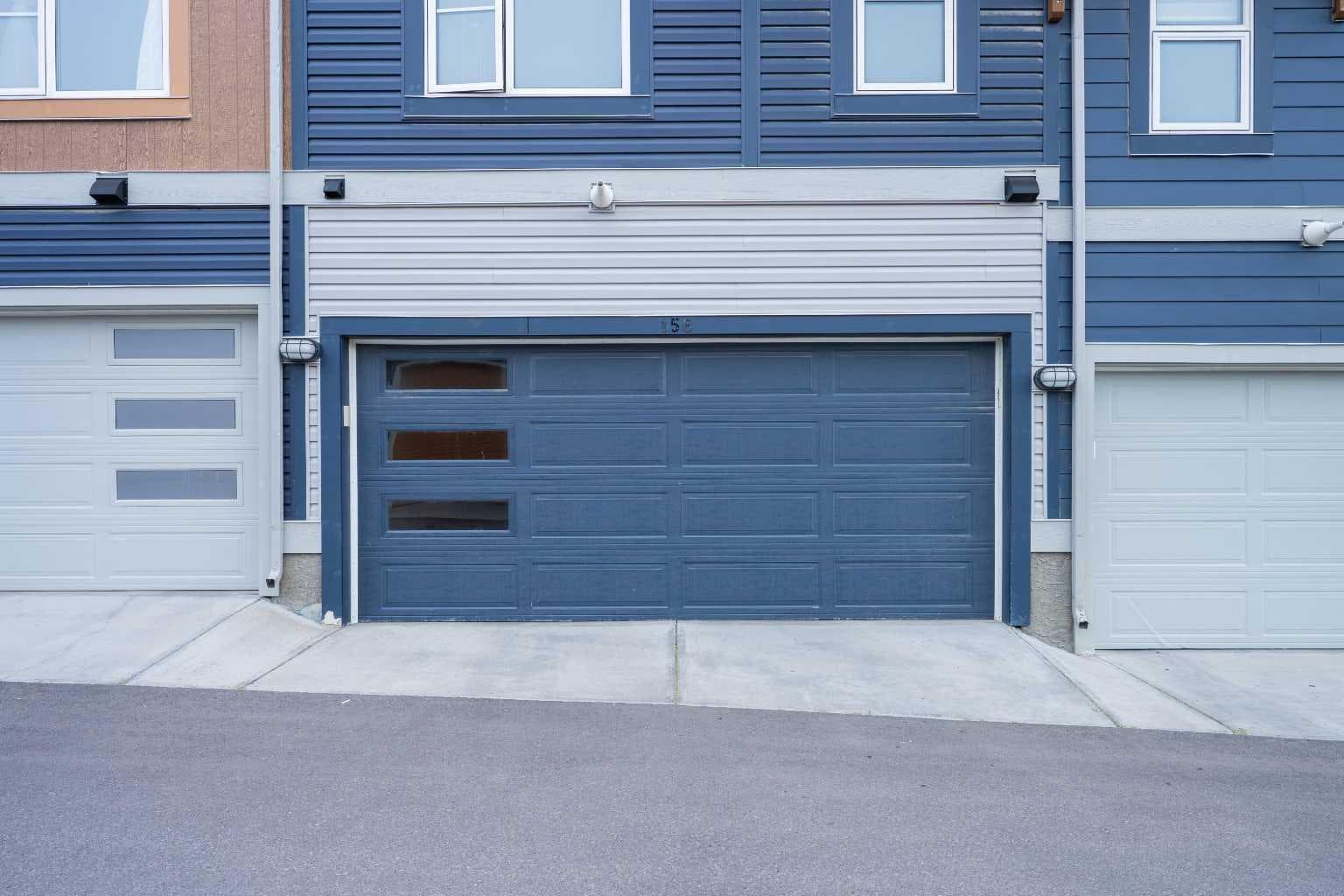 156 Livingston Common NE