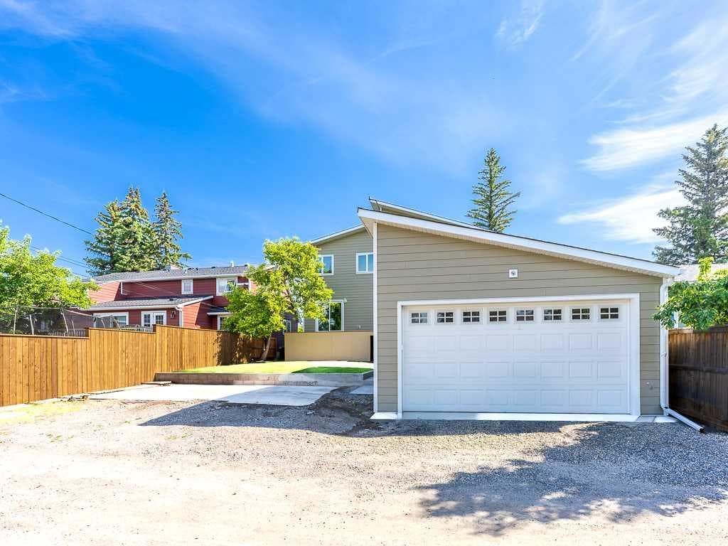 3520 Bulyea Crescent NW