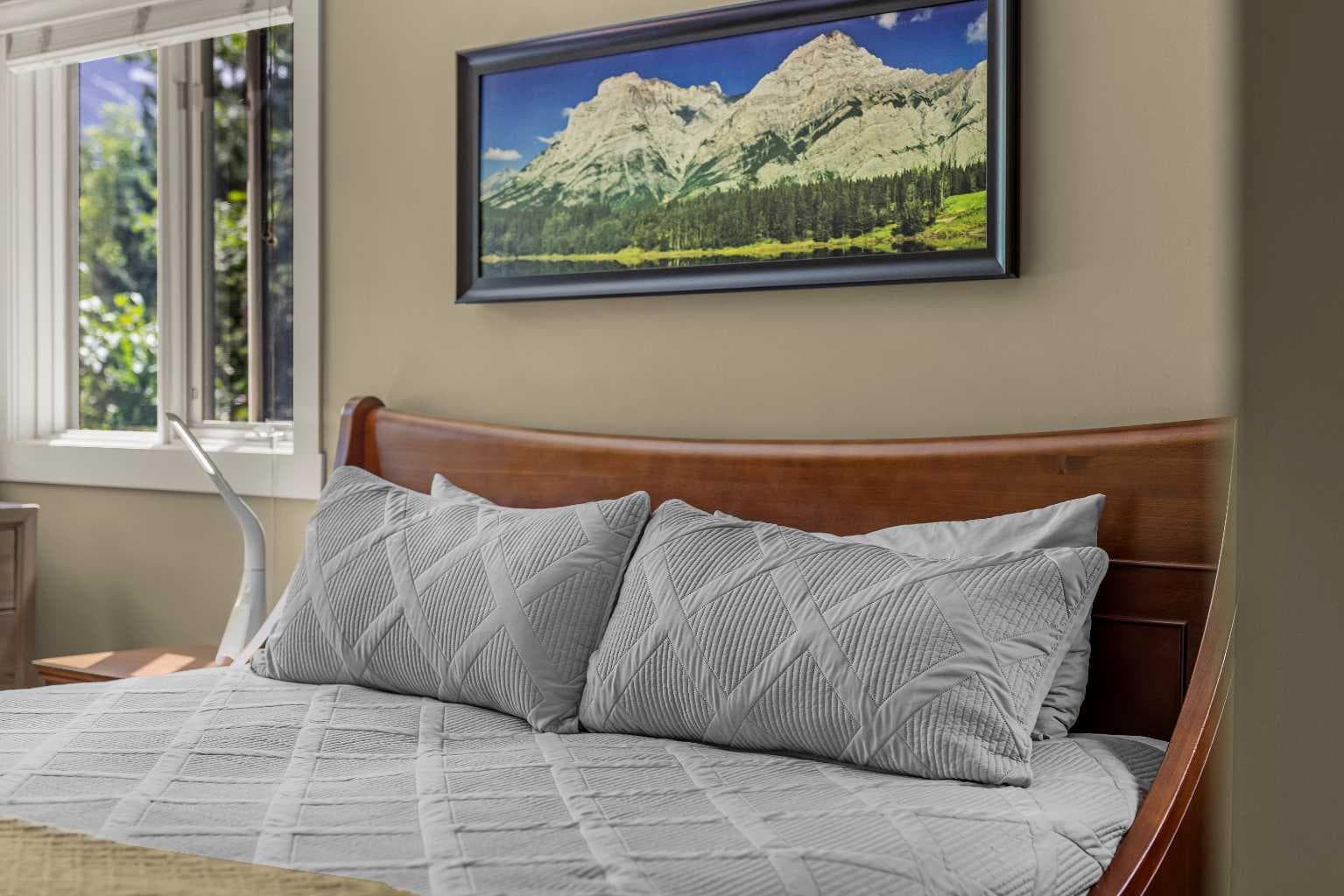 103, 191 Kananaskis Way 