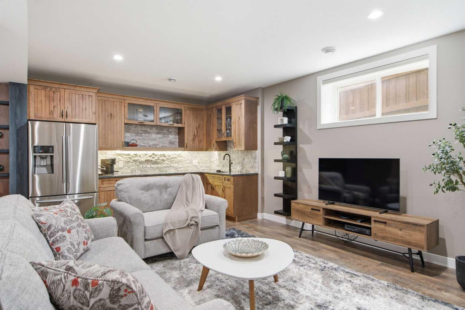 300 Aspenmere Way 