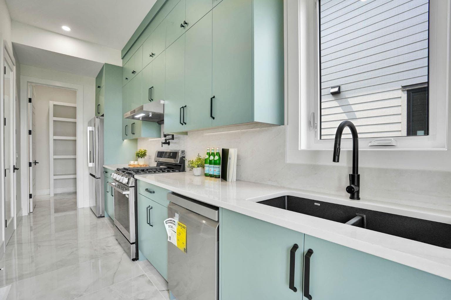 952 SOUTH SHORE Terrace 