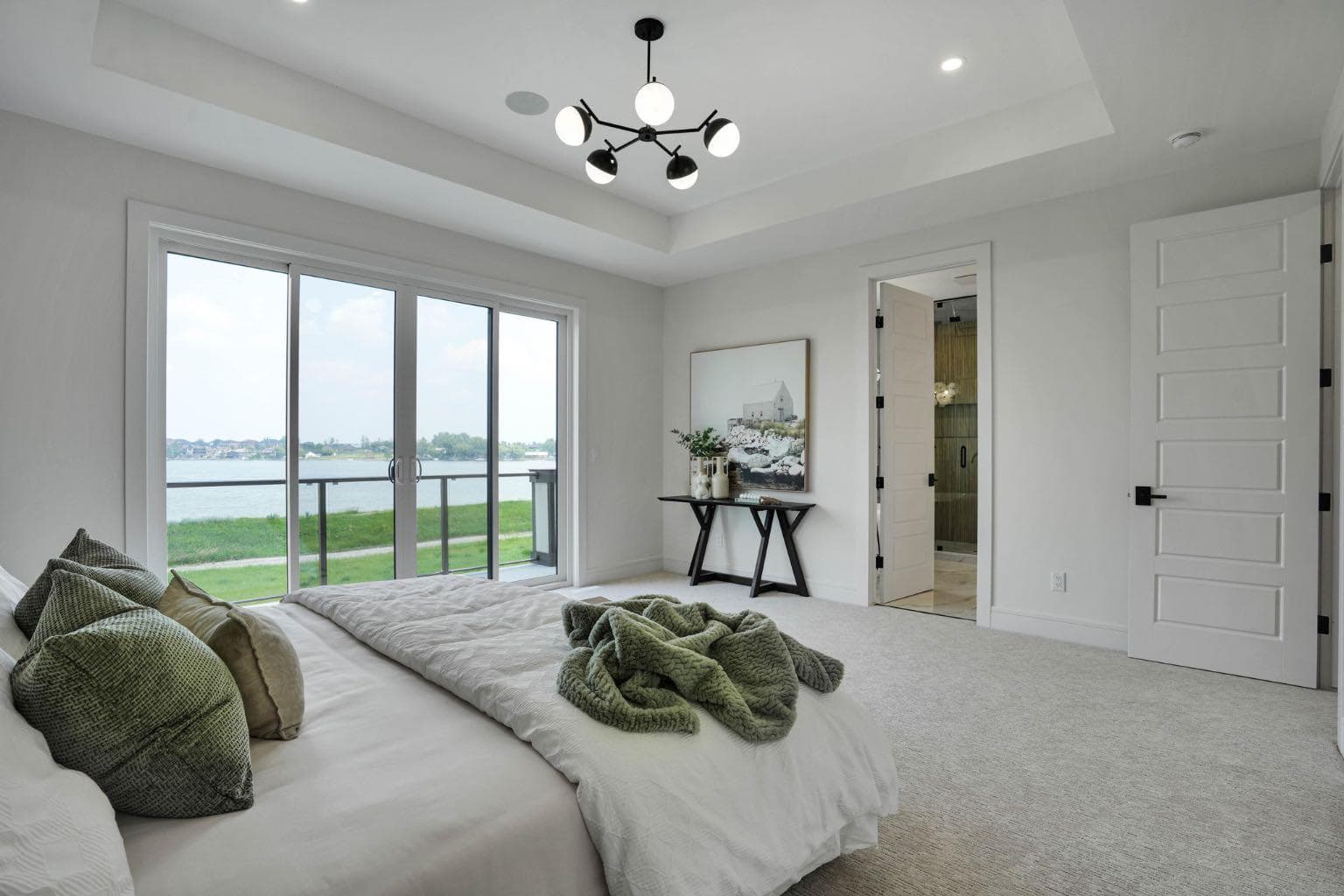 952 SOUTH SHORE Terrace 