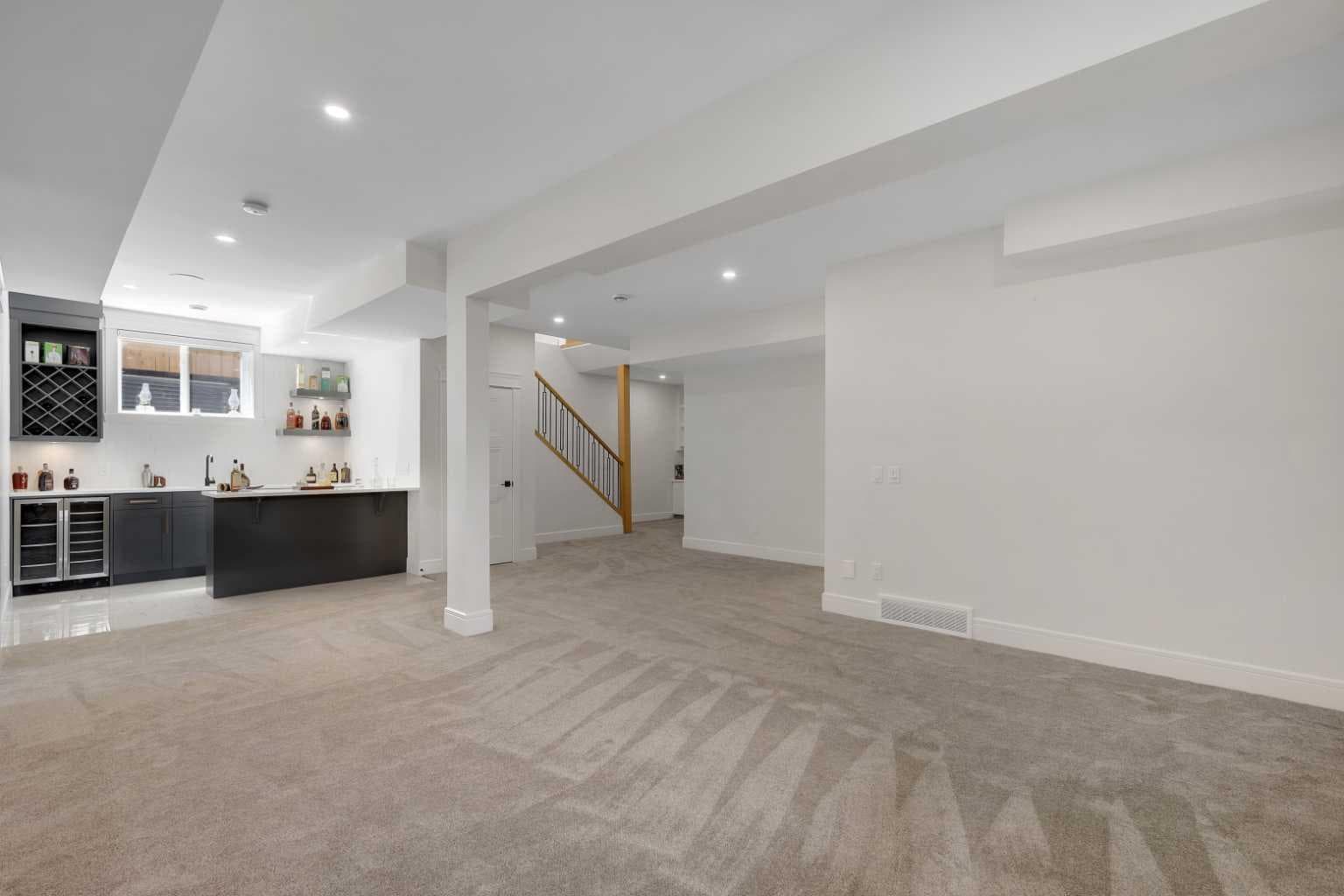 243 Coopers Cove SW