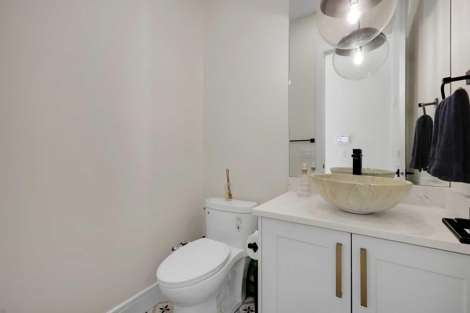 243 Coopers Cove SW
