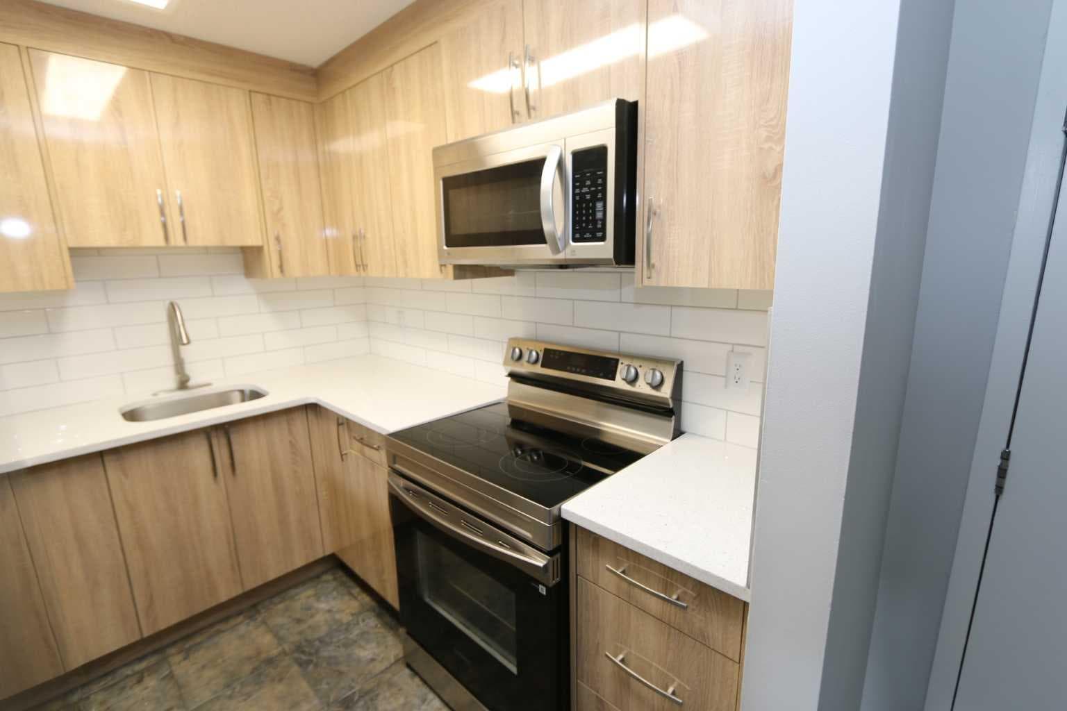 4172, 90 Glamis Drive SW