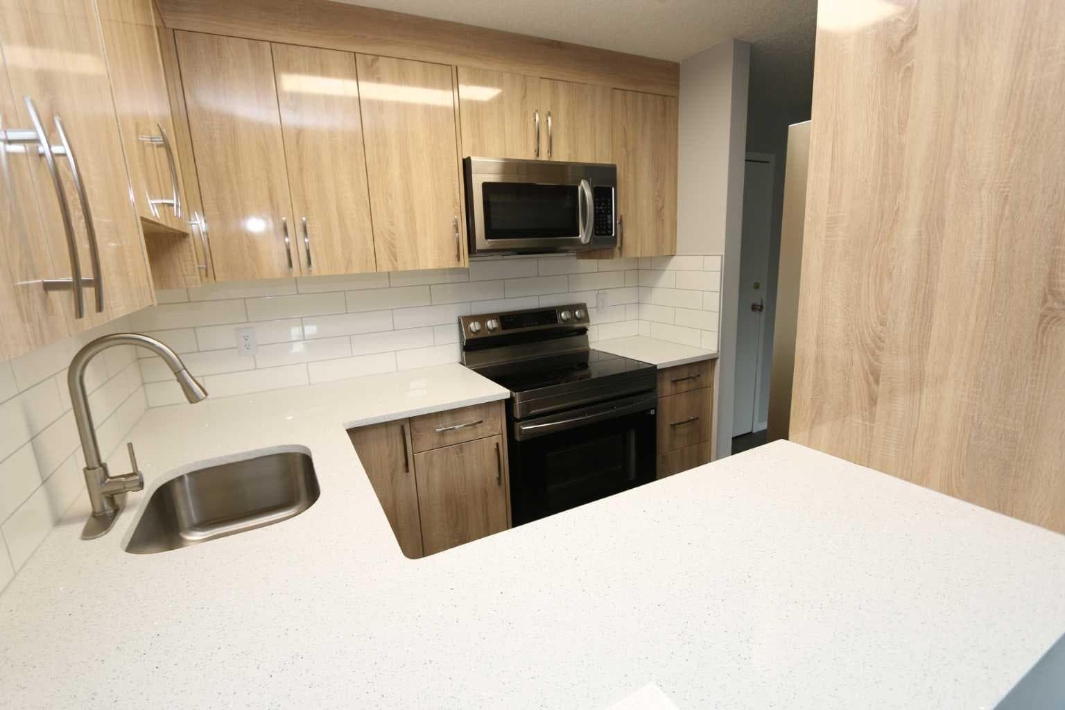 4172, 90 Glamis Drive SW