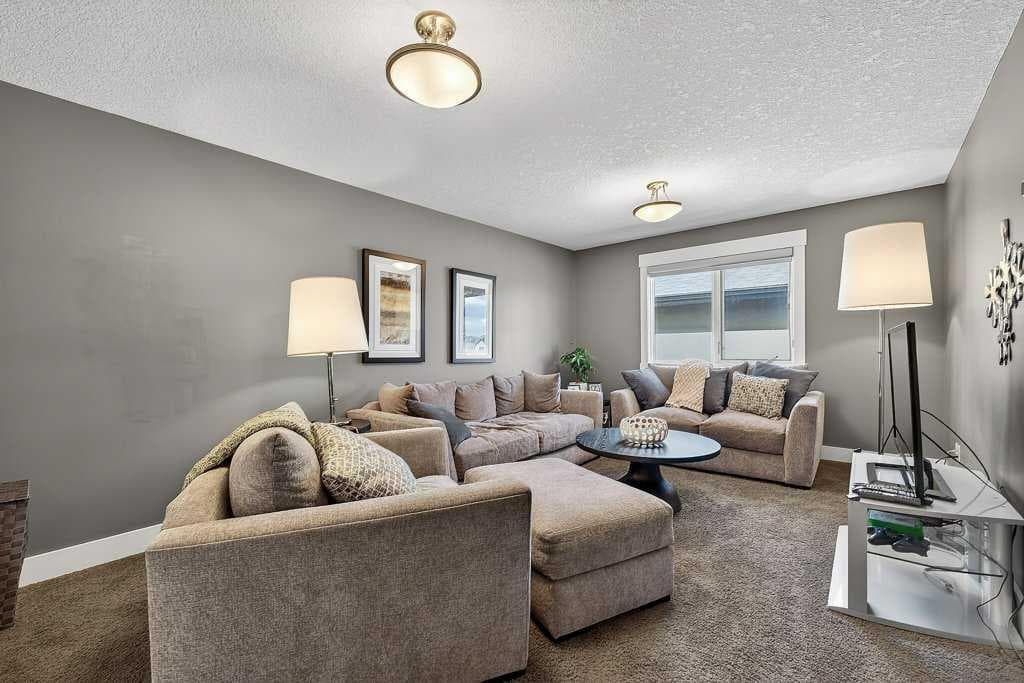 78 Aspen Cliff Close SW