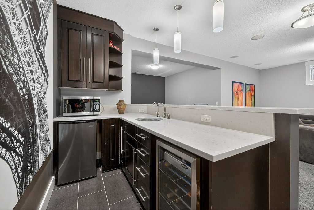 78 Aspen Cliff Close SW